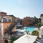 Residenza Dei Fiori Aparthotel Cannero Riviera