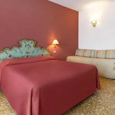 Residenza Dei Fiori Lägenhetshotell Cannero Riviera