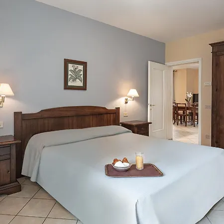 Lägenhetshotell Residenza Dei Fiori Cannero Riviera