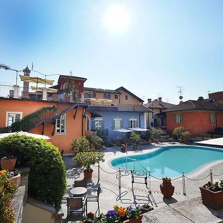 Residenza Dei Fiori شقة فندقية 4*