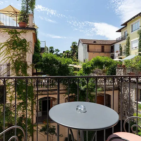 Residenza Dei Fiori 4*
