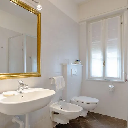 Lägenhetshotell Residenza Dei Fiori Cannero Riviera