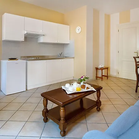 Residenza Dei Fiori 4*
