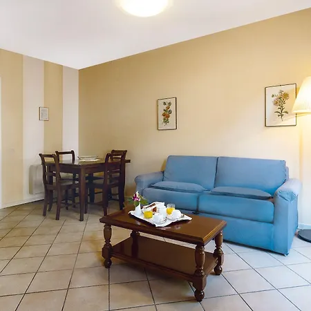 Residenza Dei Fiori 4*
