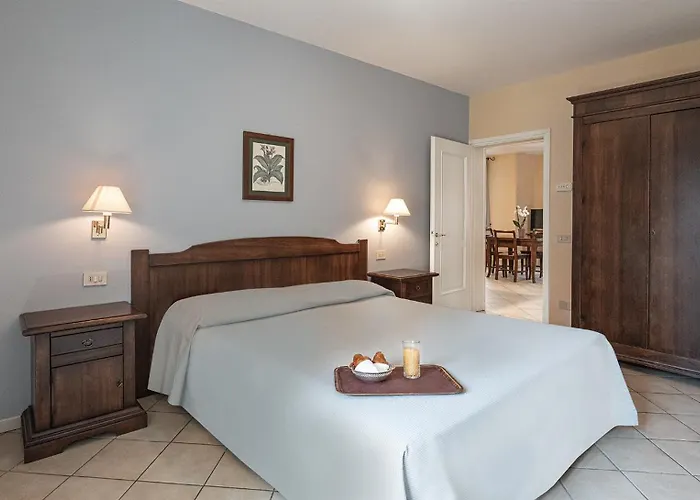 アパートホテル Residenza Dei Fiori カンネロ・リヴィエーラ