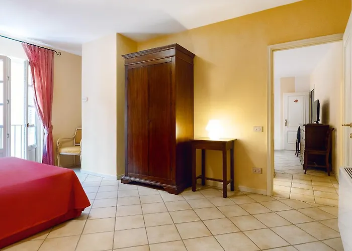 Residenza Dei Fiori كانيرو ريفييرا