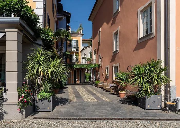 Residenza Dei Fiori 4*