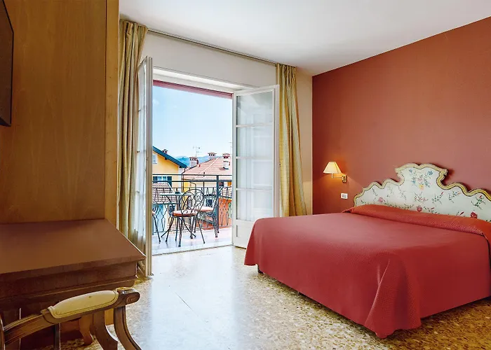 Residenza Dei Fiori Aparthotel Cannero Riviera