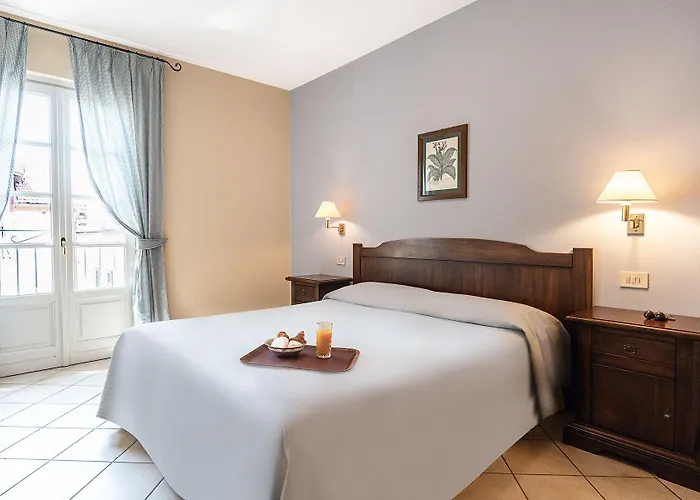 Residenza Dei Fiori شقة فندقية 4*
