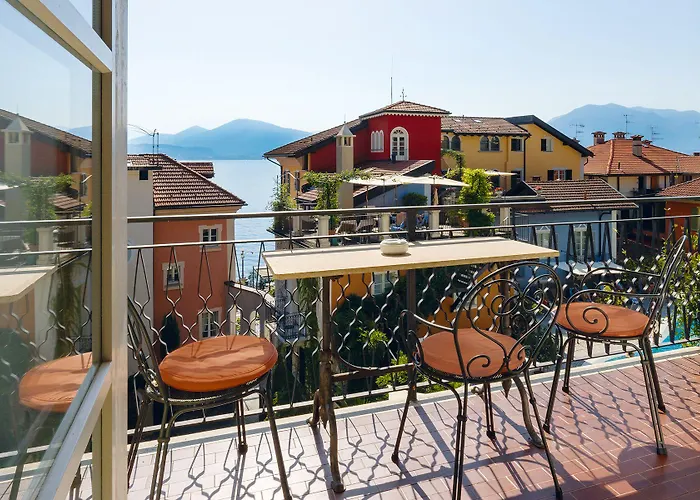 Residenza Dei Fiori Aparthotel Cannero Riviera